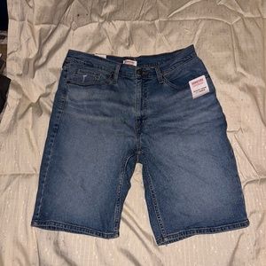 ! new with tags ! Levi's denim shorts